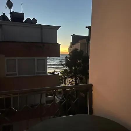 уютная на берегу адриатического моря * Durres